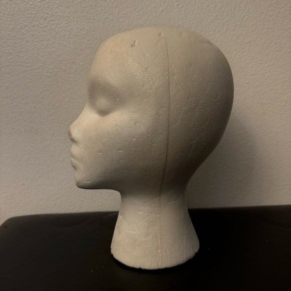 styrofoam feminine MANNEQUIN display HEAD for WIGS and HATS - Picture 3 of 5